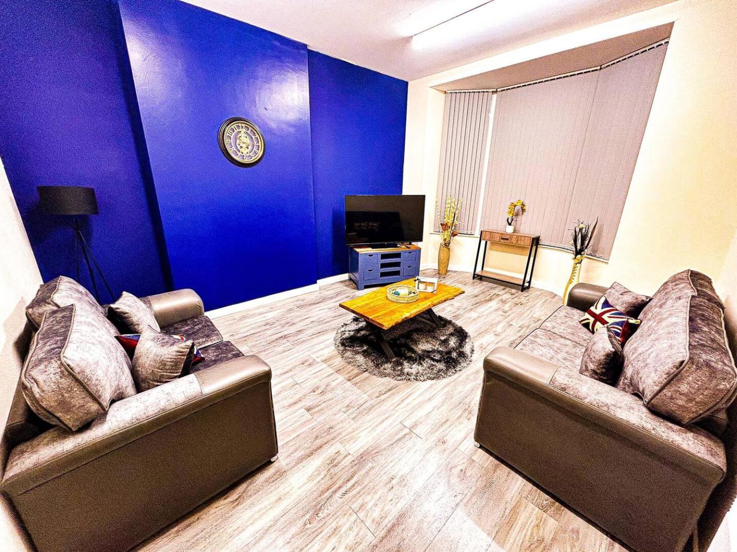 Betty'S Apartment- Metres From Train Station Harrogate Ngoại thất bức ảnh