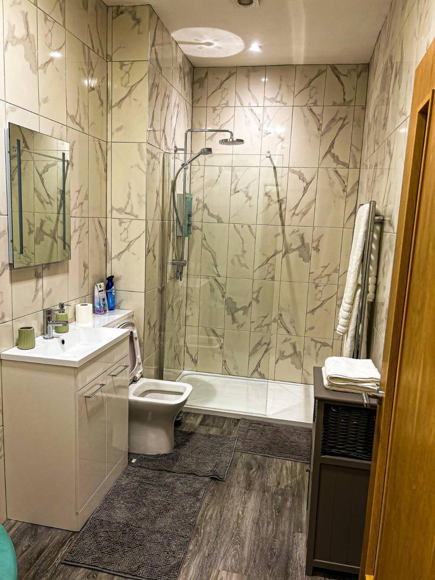 Betty'S Apartment- Metres From Train Station Harrogate Ngoại thất bức ảnh