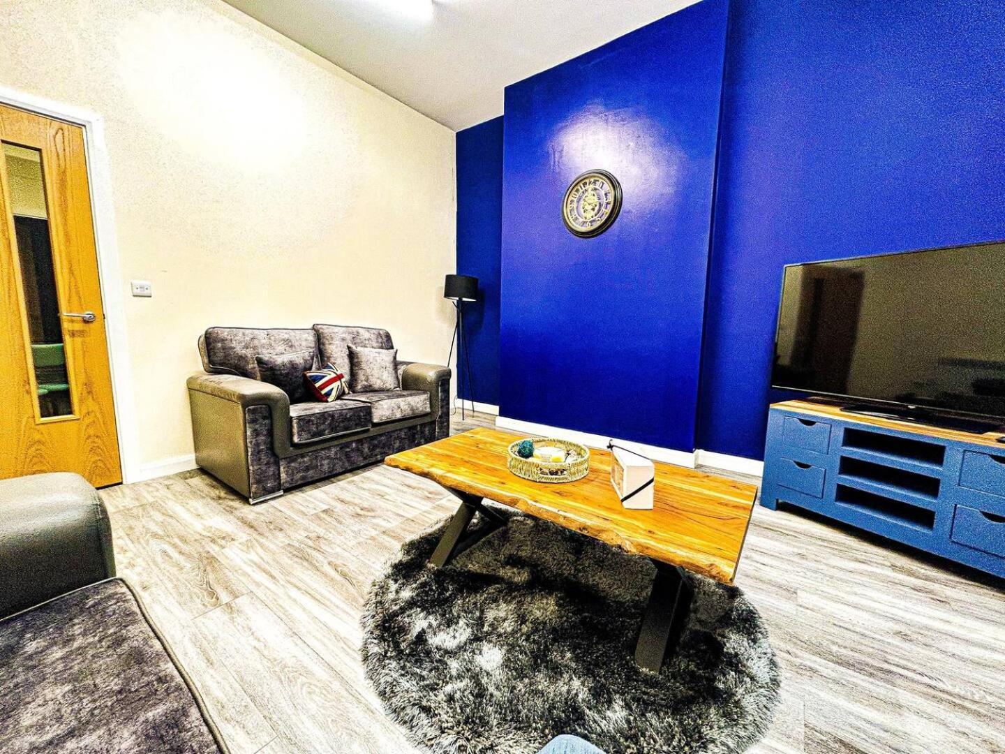 Betty'S Apartment- Metres From Train Station Harrogate Ngoại thất bức ảnh
